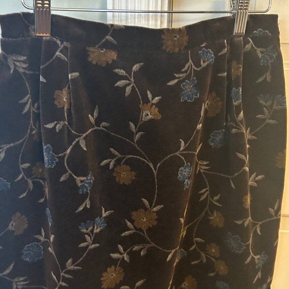 Coldwater Creek Winter Floral Velvet Skirt Chocolate Brown Blue Golden Flowers - Picture 4 of 10